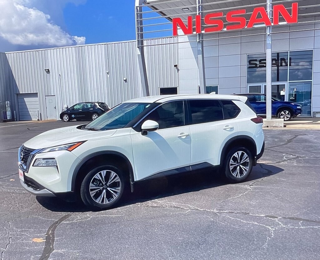 2023 Nissan Rogue SV photo 2
