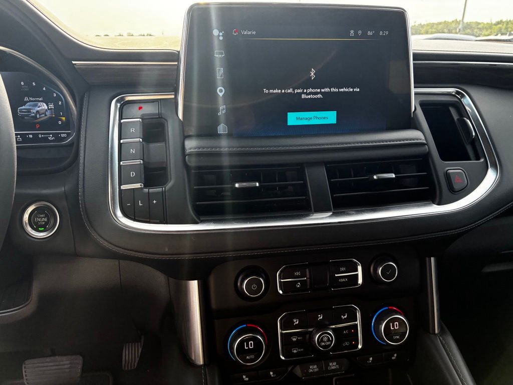 2022 Chevrolet Suburban Z71 - Photo 12
