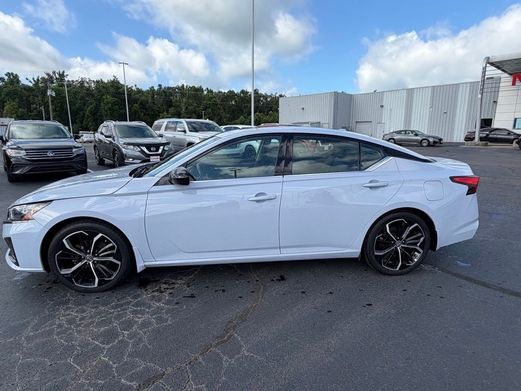 Used 2023 Nissan Altima 2.5 SR Sedan