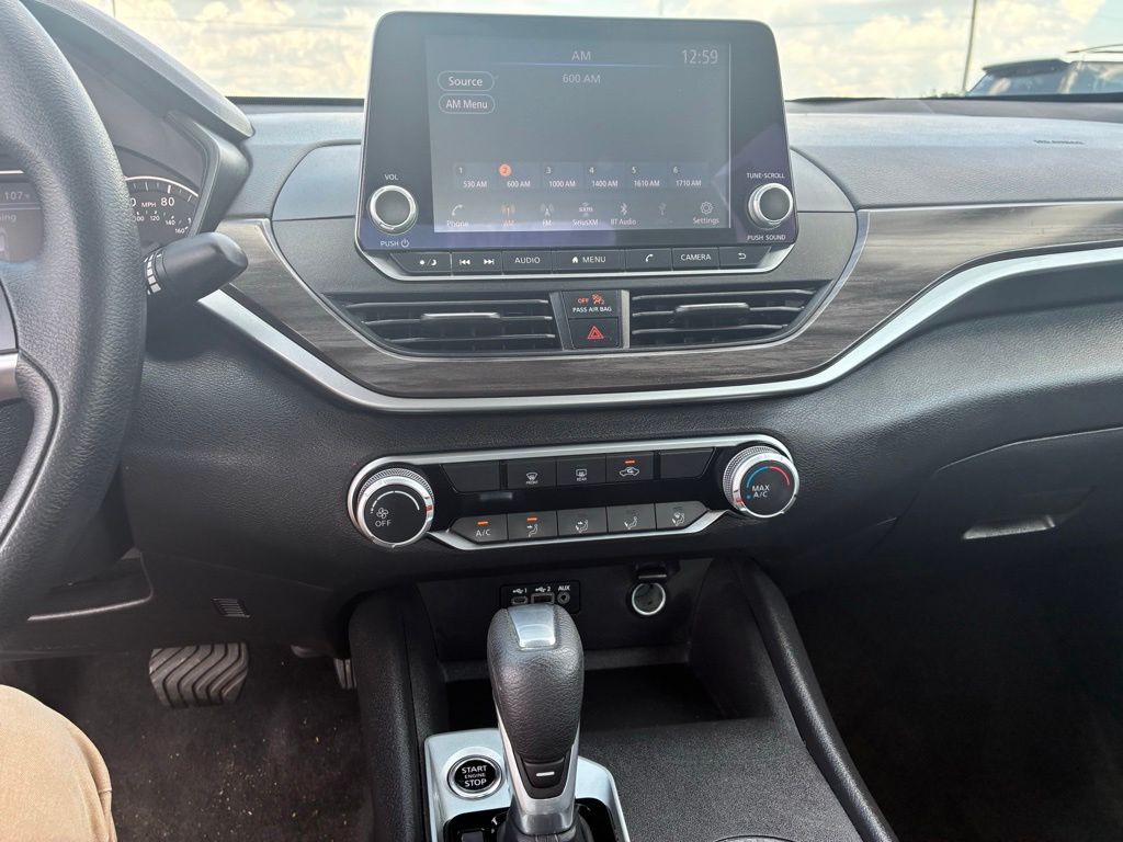 2025 Nissan Altima SV - Photo 10