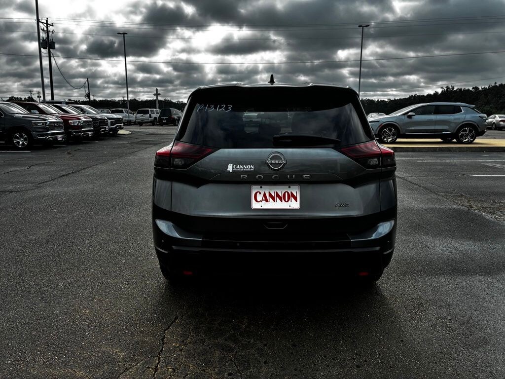 Used 2024 Nissan Rogue S SUV