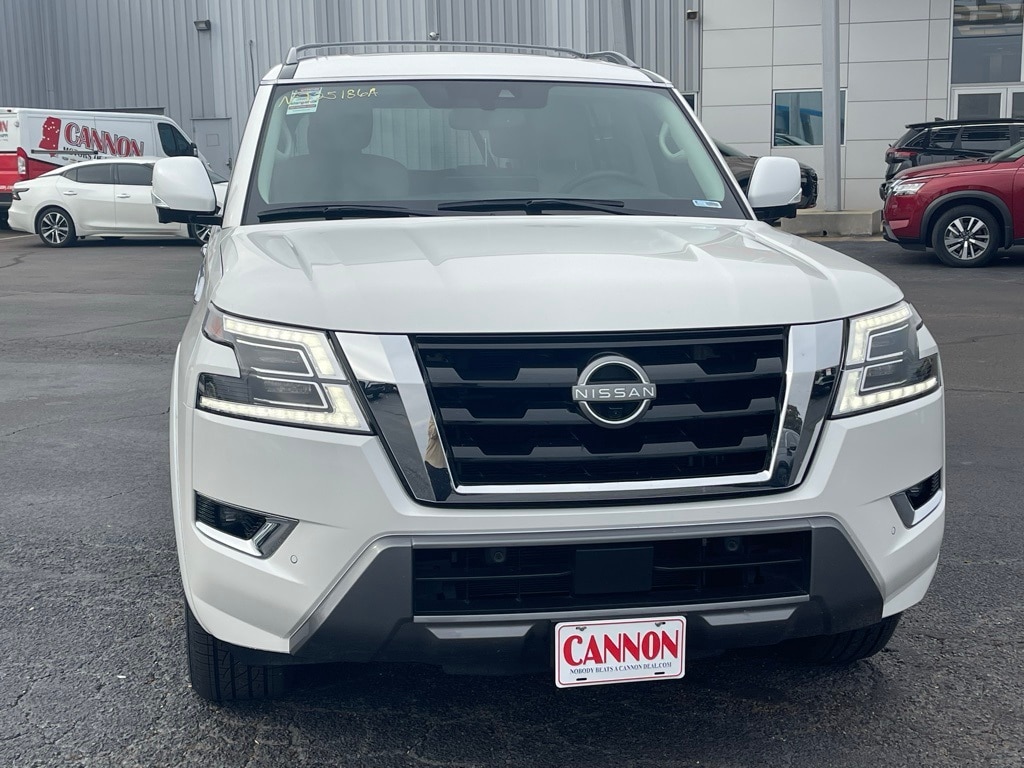 2023 Nissan Armada SL's photo