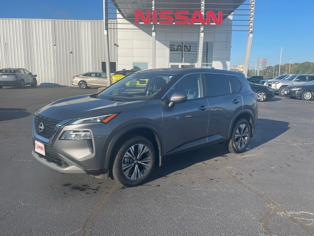 2023 Nissan Rogue SV's photo