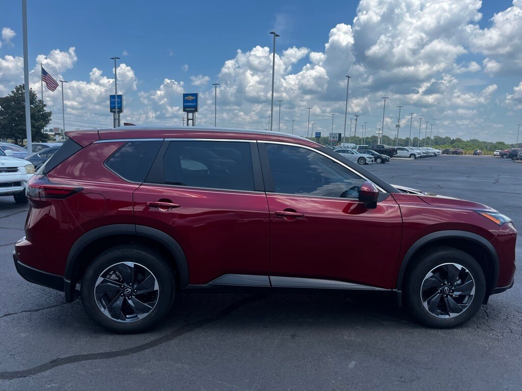 2024 Nissan Rogue SV photo 4