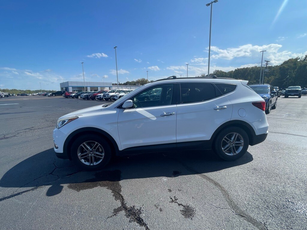 2017 Hyundai Santa Fe Sport photo 2