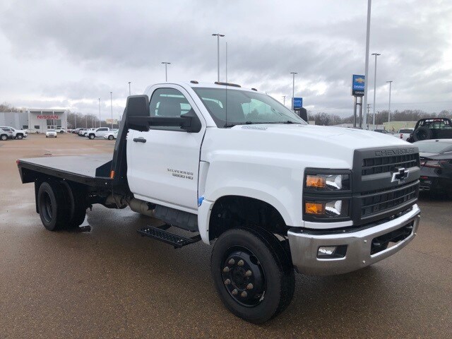 2022 Chevrolet Silverado 5500HD Work Truck photo 4