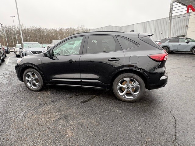 2024 Ford Escape ST-Line photo 3