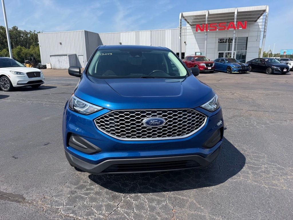 Used 2024 Ford Edge SE SUV