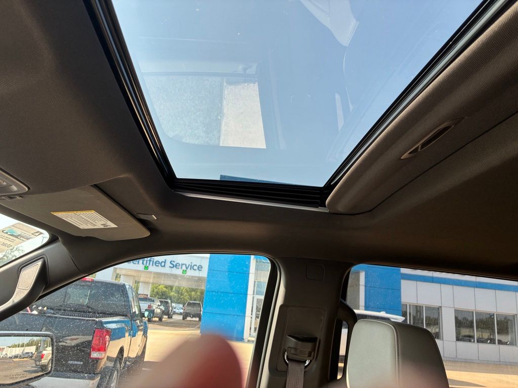 2023 Chevrolet Silverado 1500 LTZ - Photo 18