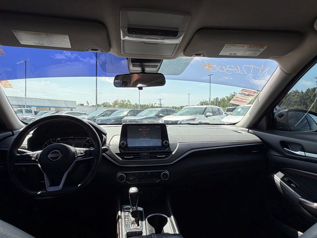 2023 Nissan Altima SR - Photo 14