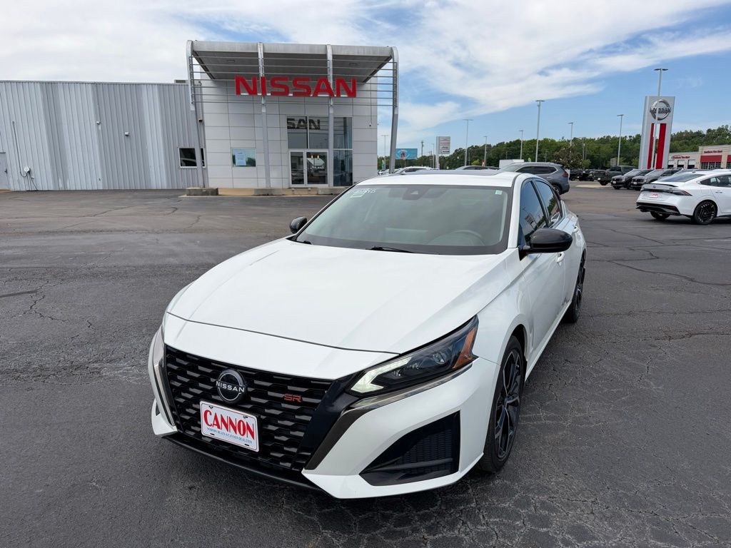 2024 Nissan Altima 2.5 SR's photo