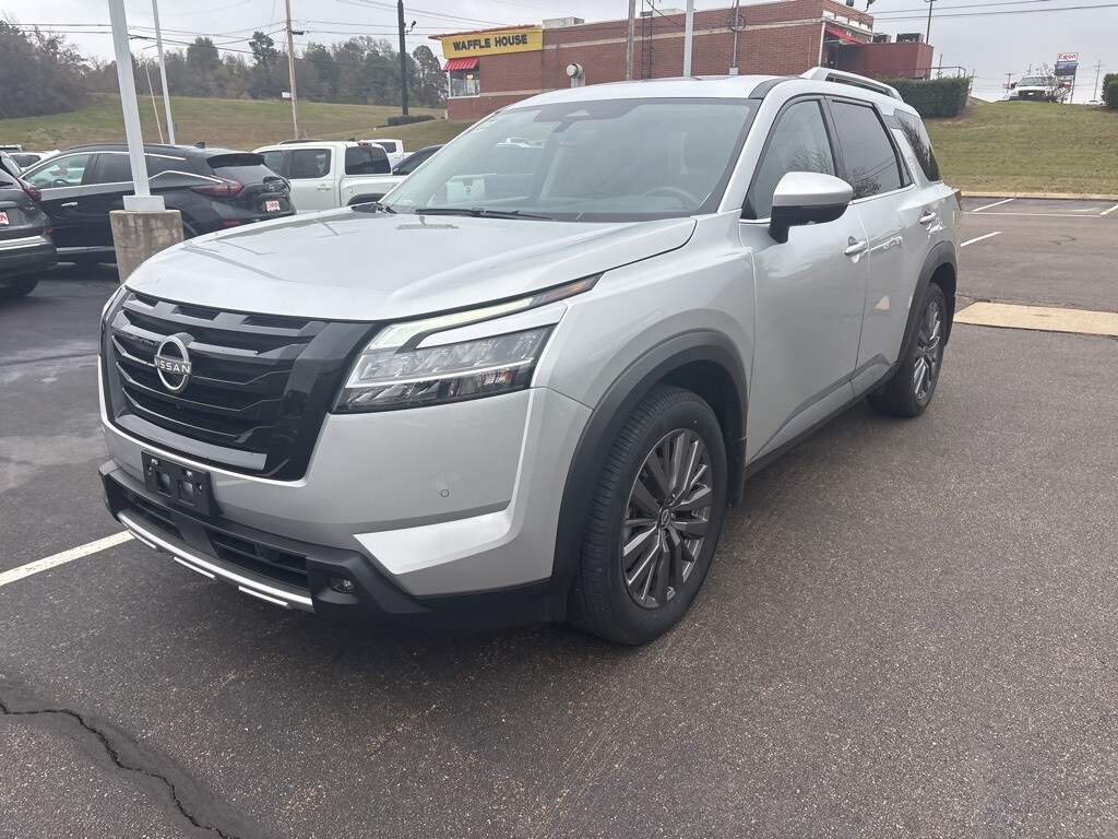 Certified 2024 Nissan Pathfinder SL SUV