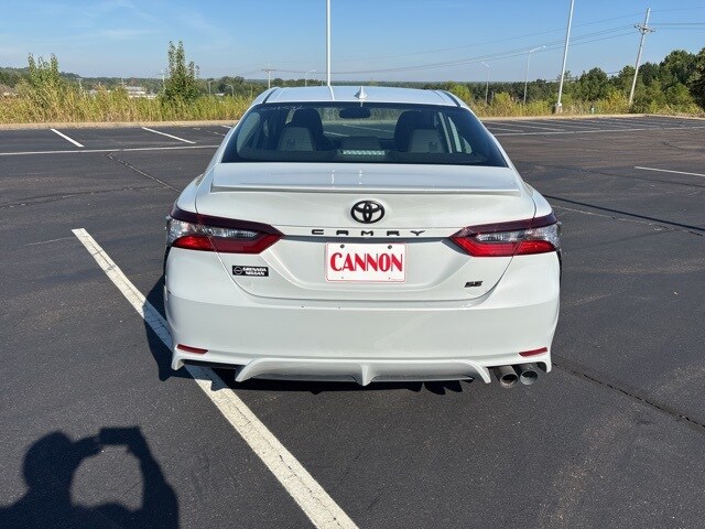 2024 Toyota Camry SE photo 3
