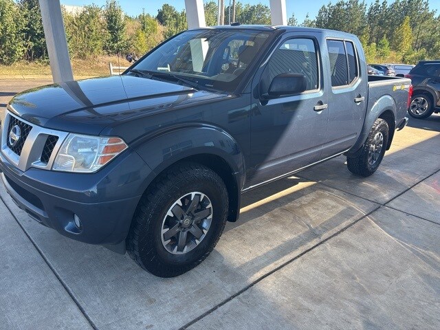 2018 Nissan Frontier Desert Runner photo 2