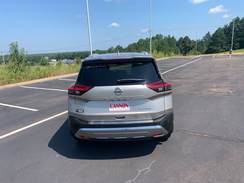 2021 Nissan Rogue Platinum photo 4