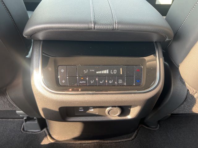2026 Nissan Armada SV - Photo 13