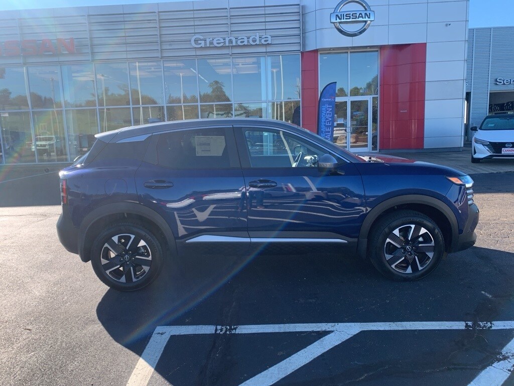 2025 Nissan Kicks SV photo 2