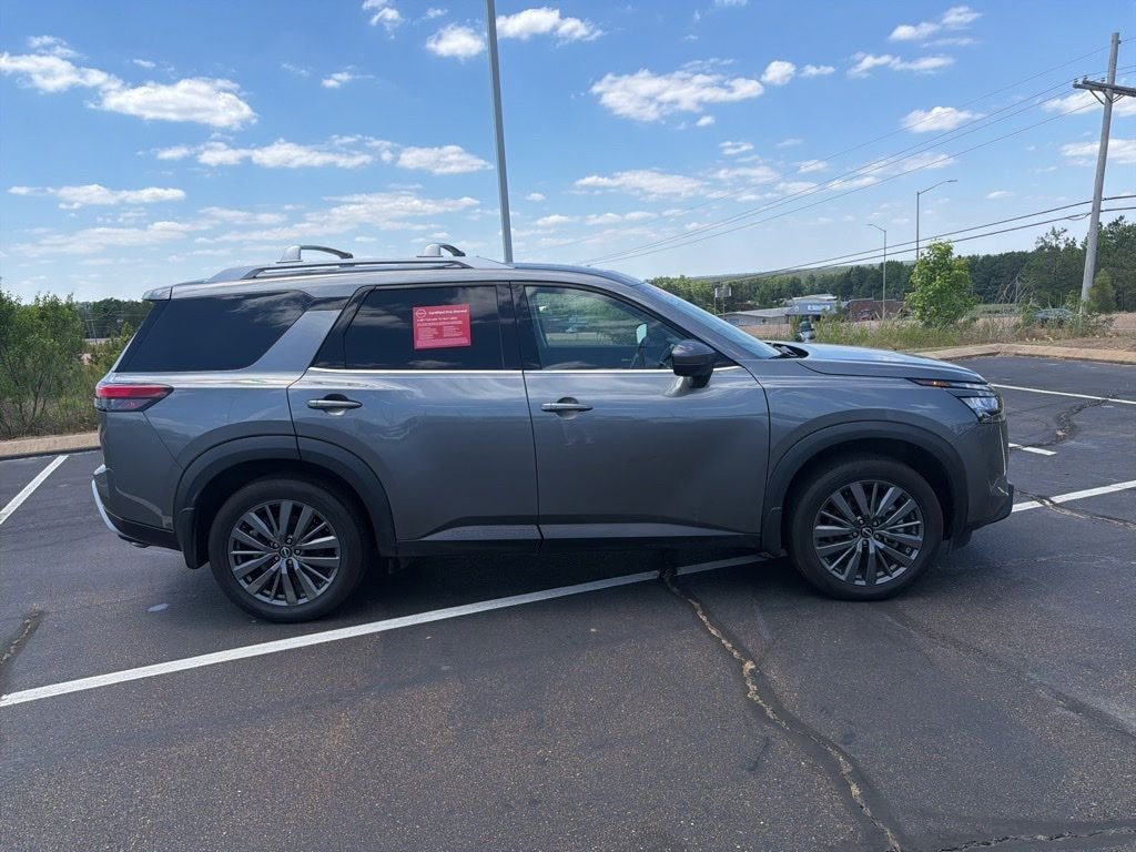 Certified 2025 Nissan Pathfinder SL SUV