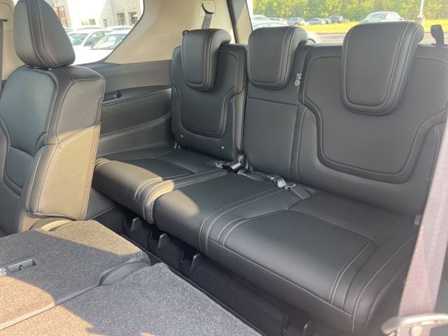 2026 Nissan Armada SV - Photo 12