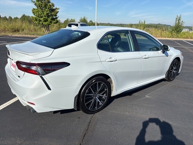2024 Toyota Camry SE photo 4