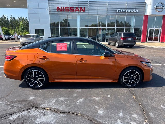 2024 Nissan Sentra SR CVT's photo