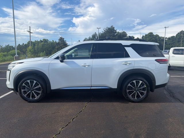 2026 Nissan Pathfinder Platinum 2WD's photo