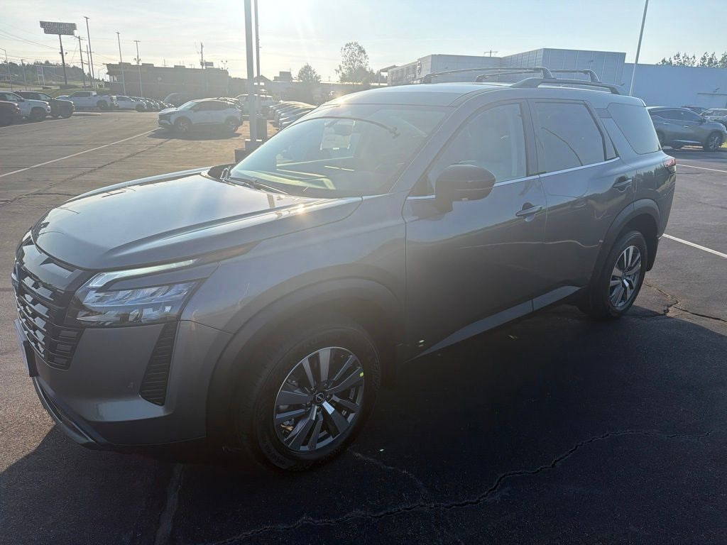 New 2026 Nissan Pathfinder SL SUV