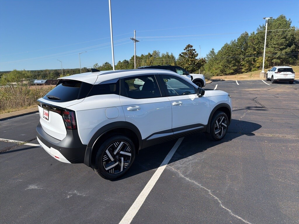 2026 Nissan Kicks SV photo 3