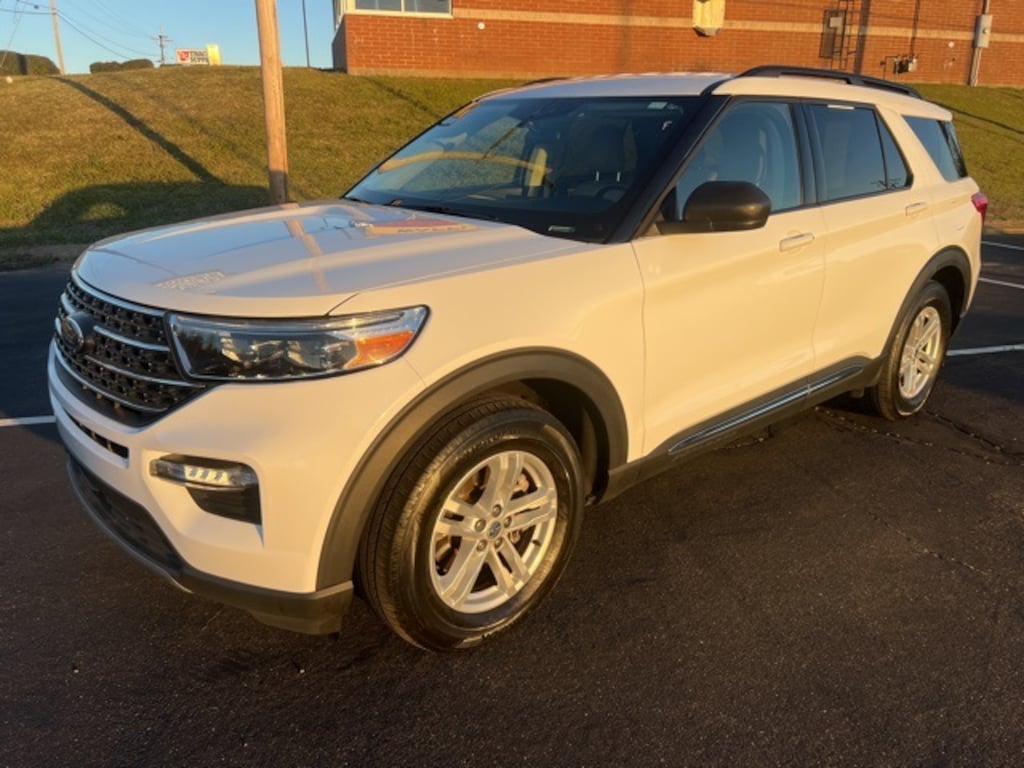 Used 2024 Ford Explorer XLT SUV