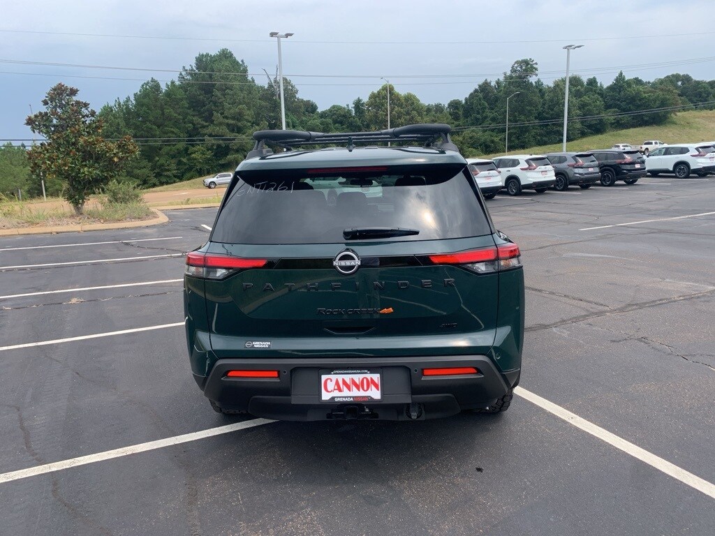 2025 Nissan Pathfinder Rock Creek photo 3