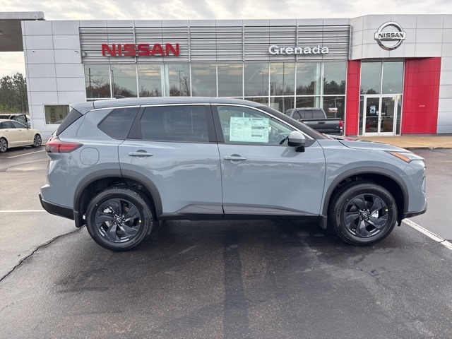 2026 Nissan Rogue SV's photo