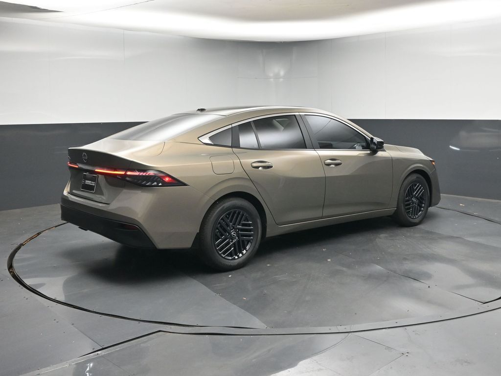 2026 Nissan Sentra SV - Photo 5