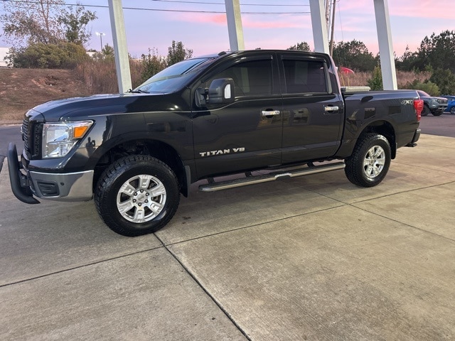 2019 Nissan Titan SV