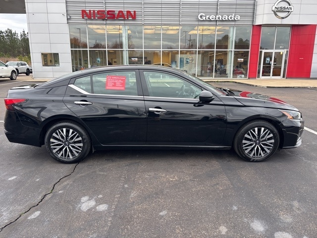 2024 Nissan Altima SV