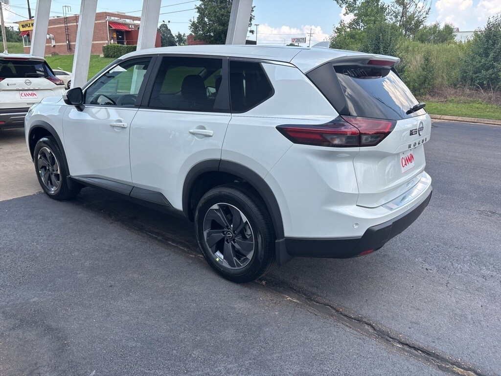 2025 Nissan Rogue SV photo 4