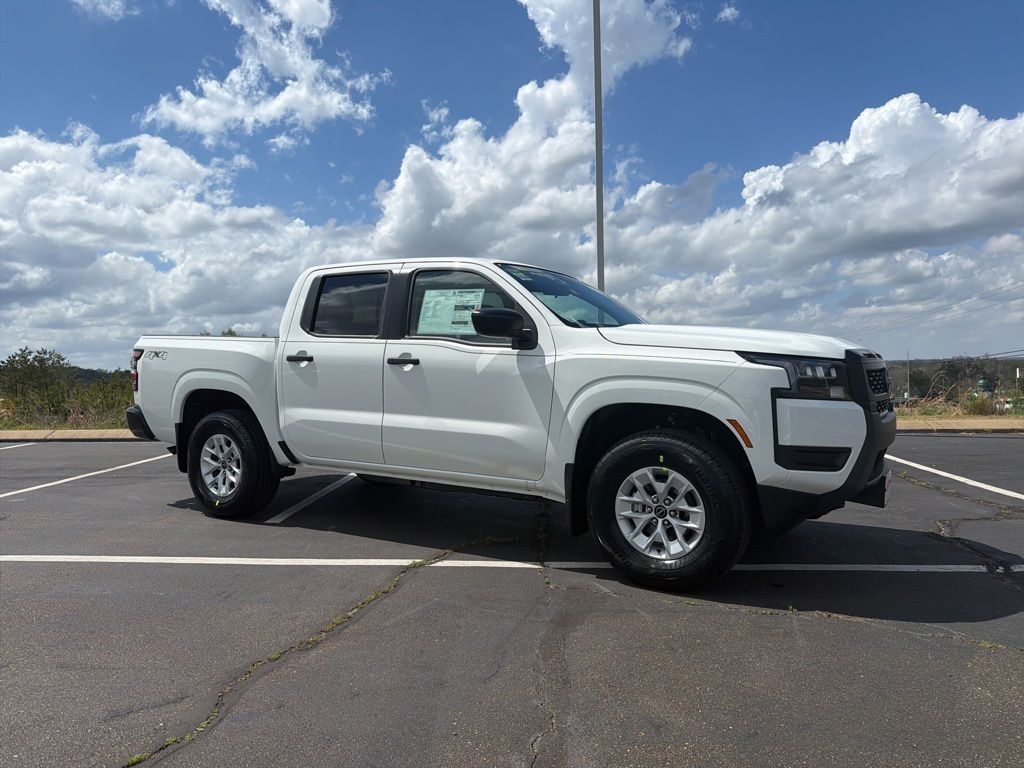 2026 Nissan Frontier S Crew Cab 4x4's photo