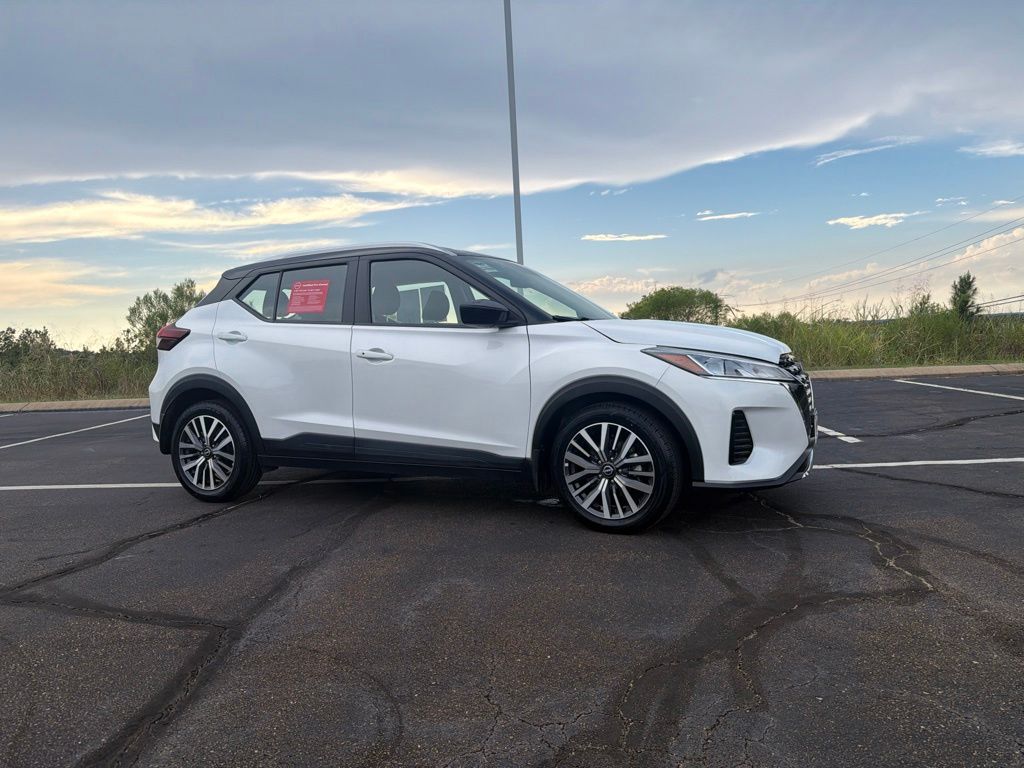 2023 Nissan Kicks SV