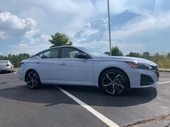 2025 Nissan Altima SR Sedan