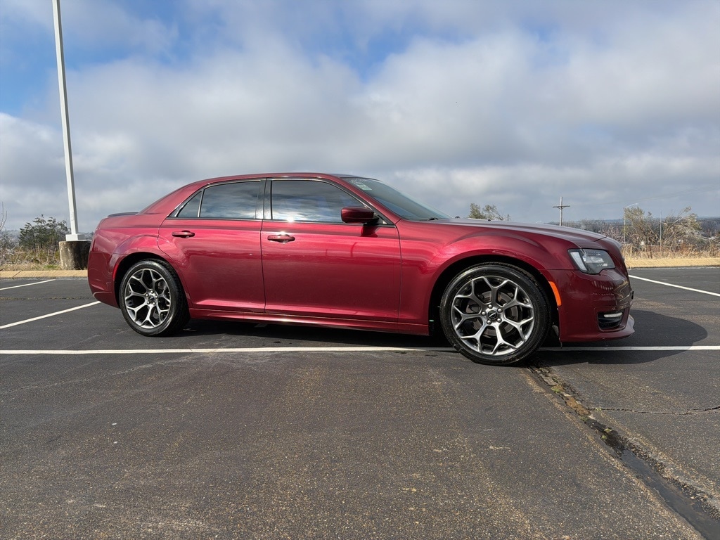 2018 Chrysler 300 S