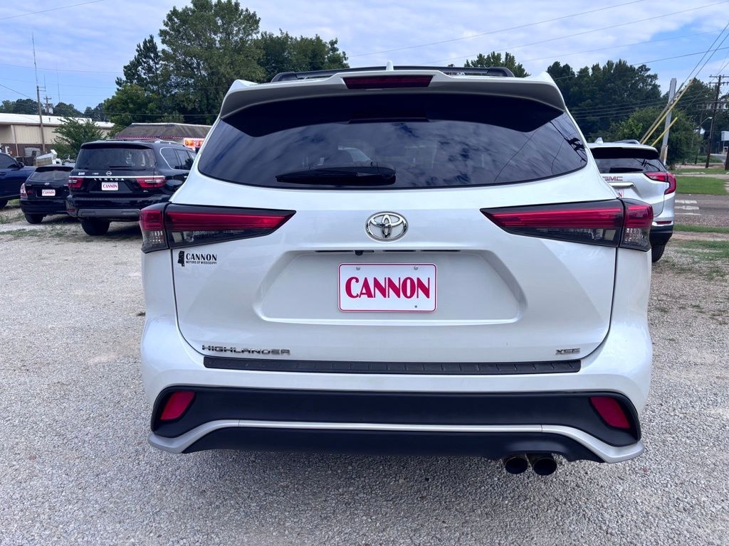 Used 2022 Toyota Highlander XSE SUV