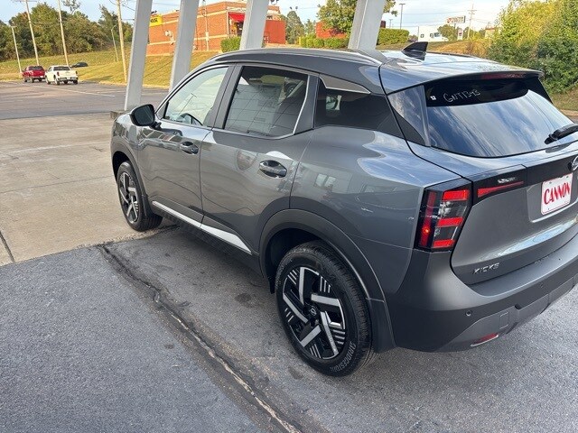 2026 Nissan Kicks SV photo 3