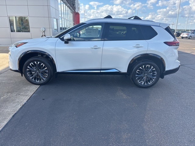 2026 Nissan Rogue Platinum's photo