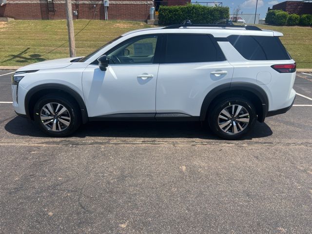2026 Nissan Pathfinder SL 2WD's photo