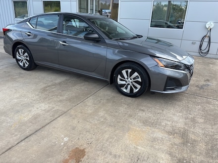 2025 Nissan Altima S Sedan