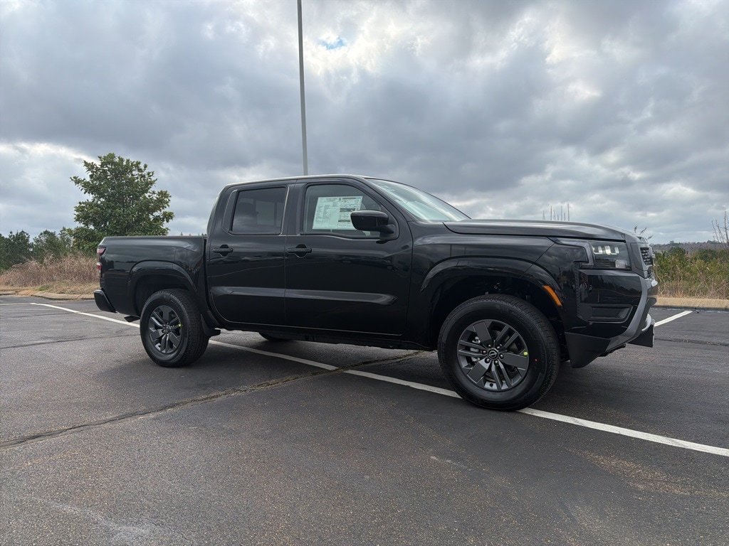 2026 Nissan Frontier SV's photo