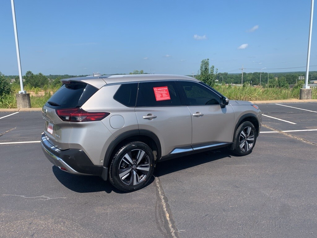 2021 Nissan Rogue Platinum photo 3