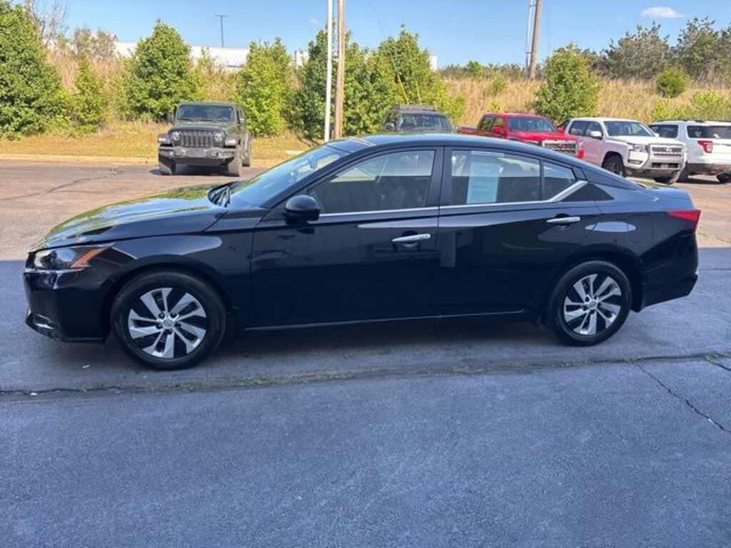 Certified 2025 Nissan Altima S Sedan