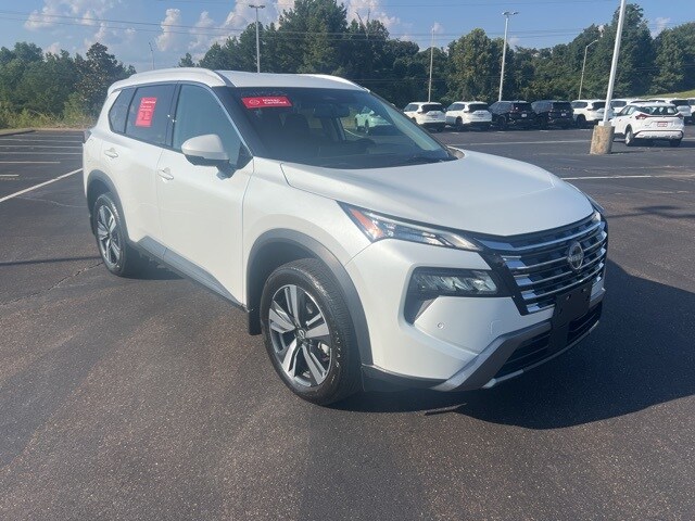 2024 Nissan Rogue SL photo 4