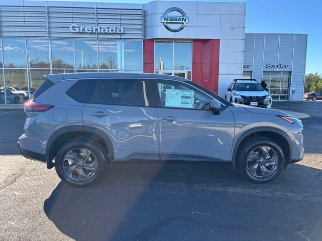 2026 Nissan Rogue SV's photo