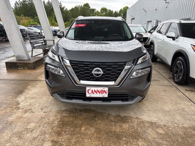 2023 Nissan Rogue SV photo 2